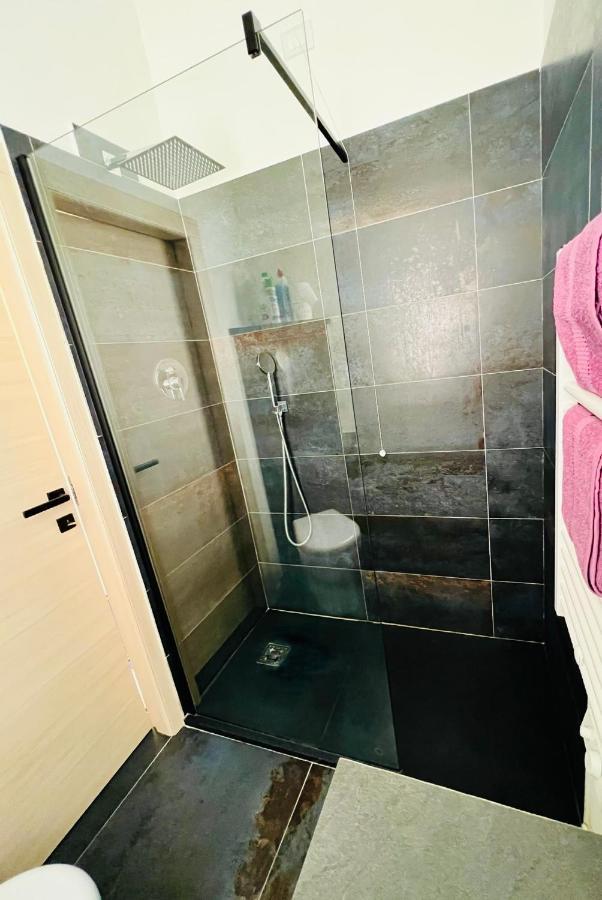 Appartement Blaxej, Nel Cuore Di Verona, Moderno Ed Elegante, 4 Posti Letto, Wi-Fi, Self Check In Extérieur photo